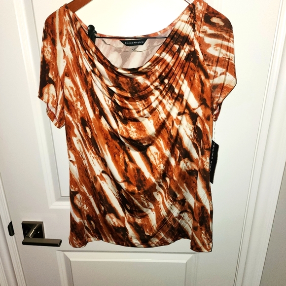 Designer Top - Picture 1 of 3